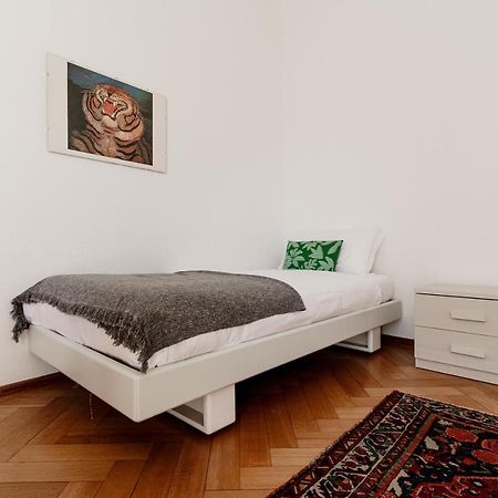 Giuka Apartment By Quokka 360 - Close To The Station Massagno Exteriör bild