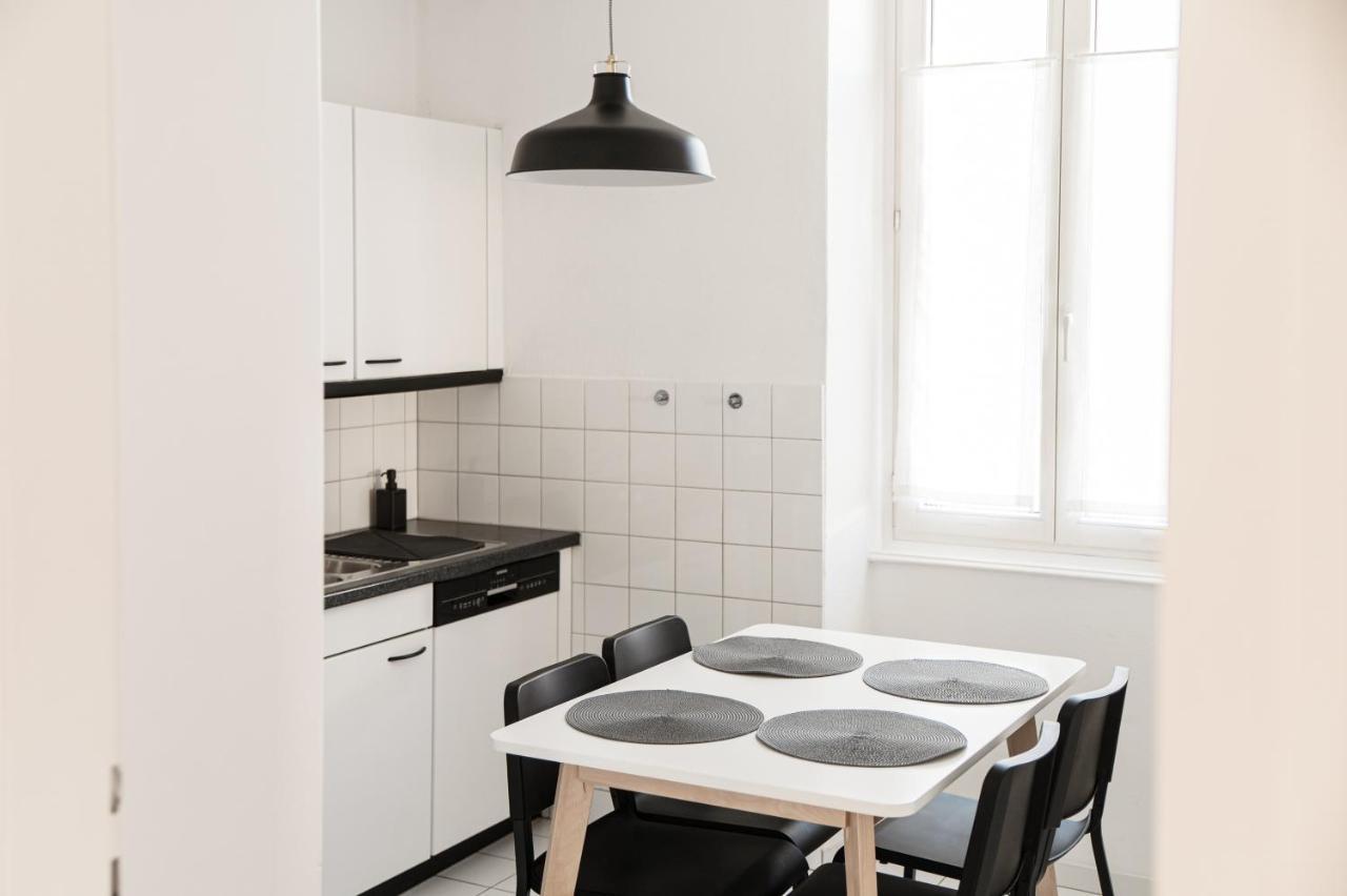 Giuka Apartment By Quokka 360 - Close To The Station Massagno Exteriör bild